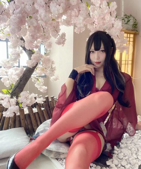 漂亮的女邻居免费观看_720天堂在线